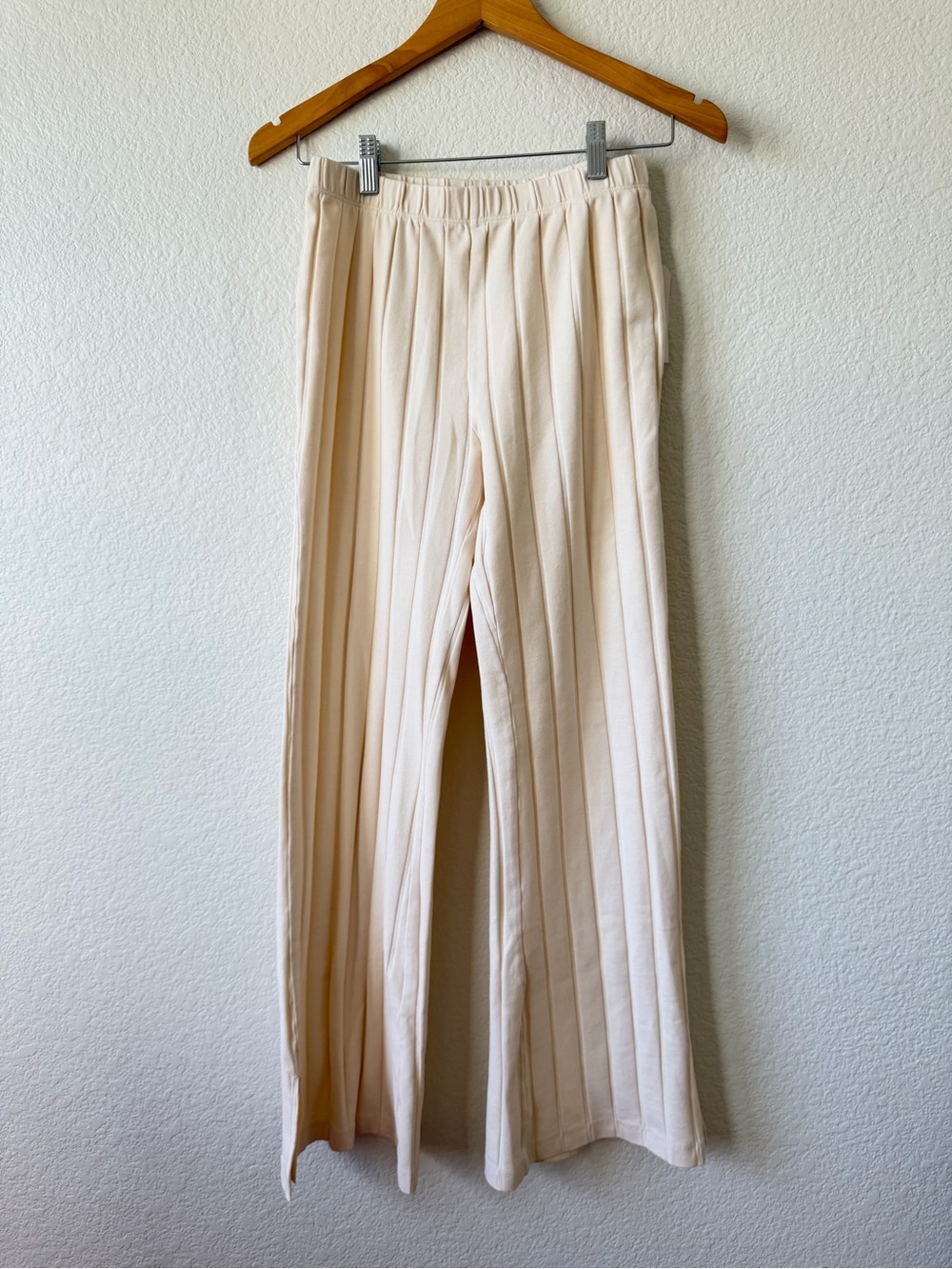 Women’s Billabong Cass Knit Pant Size SMALL Cream NWT